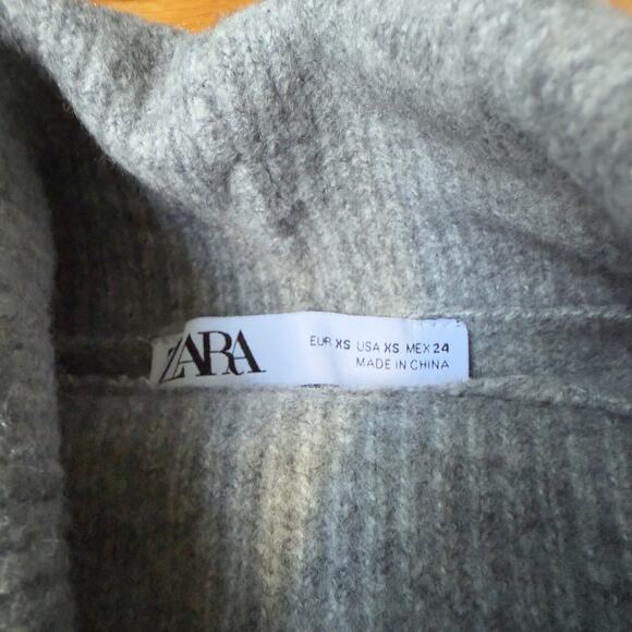 Zara Sweater Gray Black Print Mock neck Block Cozy Fall Winter Minimalist - Picture 7 of 7